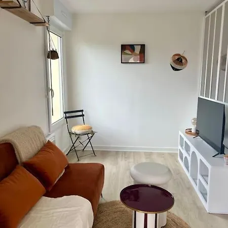 T1 De Standing A Port Boinot Avec Balcon