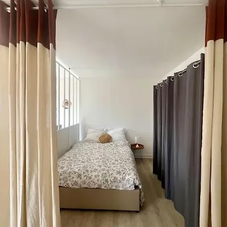 T1 De Standing A Port Boinot Avec Balcon Apartman *