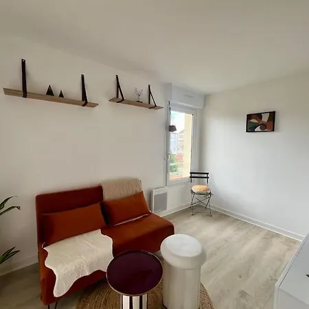 T1 De Standing A Port Boinot Avec Balcon *